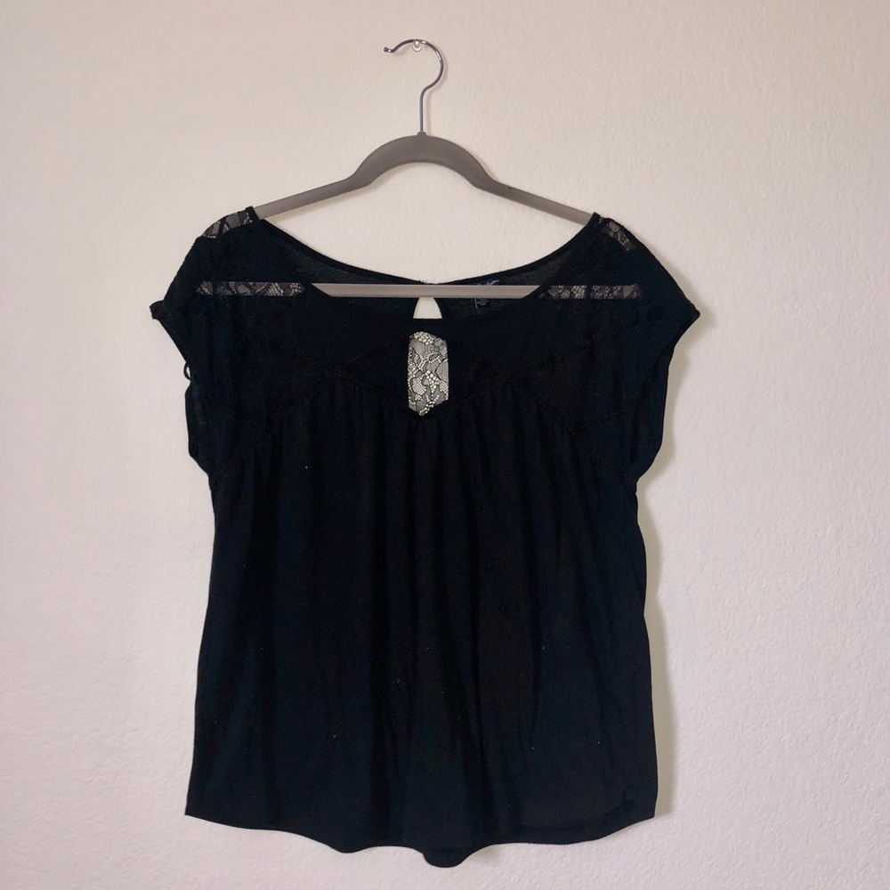 Casual black tee with lace trim